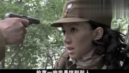 中国兄弟连:士兵欲杀女特务,不料女特务身手了得,这下士兵惨了