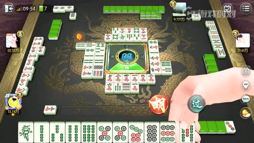 欢乐麻将:血流4倍自摸,这波换三张,真可笑