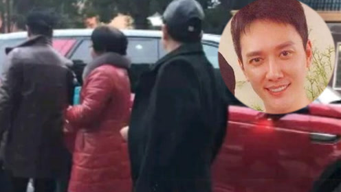 冯绍峰全家出动陪产赵丽颖 冯家的两辆豪车暴露这些细节