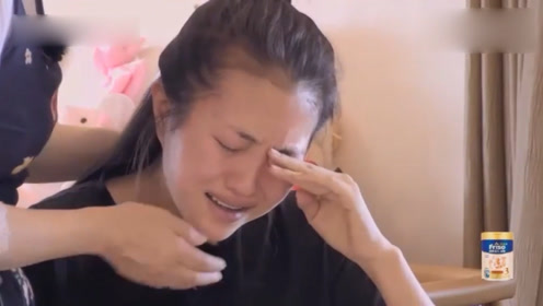 包文婧跟婆婆在教育孩子方面出现争执，饺子满脸心疼，帮忙给擦眼泪