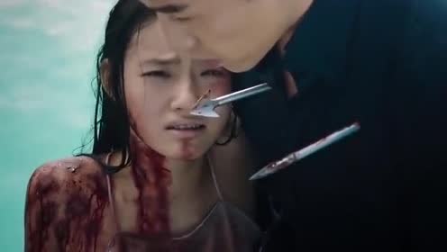 美人鱼:林允被人类打的鱼尾巴血肉模糊,人类看见觉得奇怪还拍照