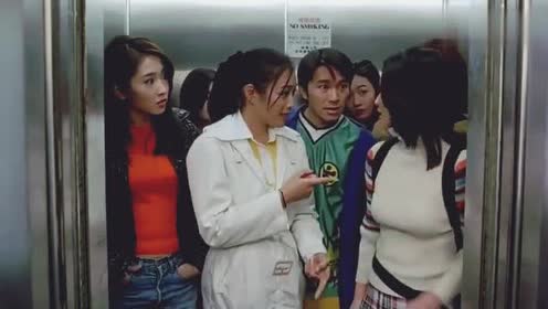 热血尖兵: 司马战歌用牙签,帮助陆飞练军姿,一说话被