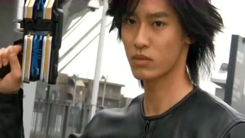 假面骑士-海东脱掉人造骑士战甲,果然还是diend更加适合他!