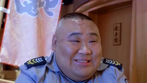 搞笑保安:胖哥正在做美梦,不料队长突然来了,打搅了他的美梦