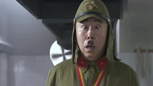 举起手来2:倒霉鬼子裤子钻进老鼠,潘大叔的表情绝了,太搞笑了