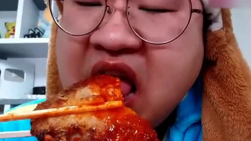 韩国大胃王胖子!吃芝士脆皮炸鸡!这吃相这么粗鲁!但是很可爱啊