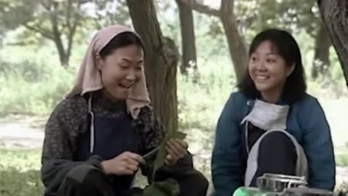 绝恋:水娥使美人计,引村干部喂兔子的事,原来大家都心知肚明!