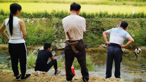 “村镇合并”实施在即，为啥农村还在不断的修路？老农：大势所趋！