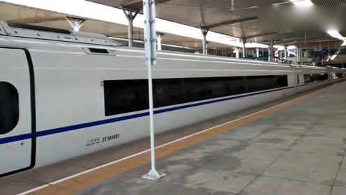 实拍:和谐号crh380cl发车加速驶出济南西站,这速度真快