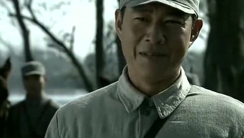 朱一刀夸赞姜大牙大字有长进,刚想炫耀一下,女政委就来这么一句