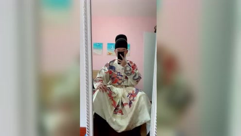 汉服变装:上身服鱼缸,爱了?养飞鱼鱼小丑格局图片