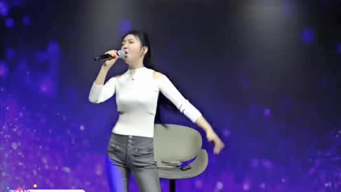 任妙音直播演唱《红枣树》,经典情歌,百听不厌