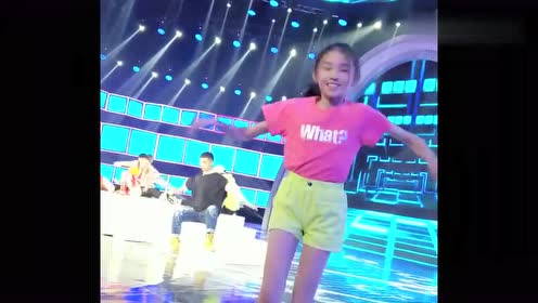 宋小睿参加节目录制,看她跳舞的样子真好看,网友:未来可期