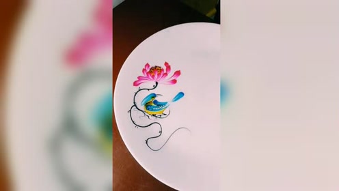 粉色的莲花配上蓝色的小鸟,你能看出来这是果酱画的吗?
