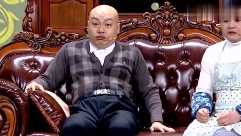 程野在这个小品里,为了抱孙子,也是拼了,网友:他的节目太搞笑