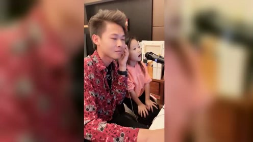 许华升和女孩合唱《大田后生仔》超好听,比起原唱毫不逊色