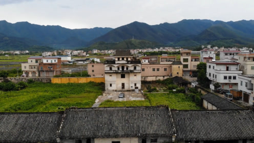 自然与风水带你去新兴县内洞航拍民国时期官至军长的李耀汉的大屋