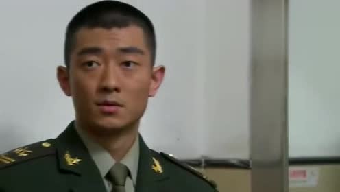 特种兵:王艳兵刚下车,看到苗狼后,各种奇葩姿势对暗号