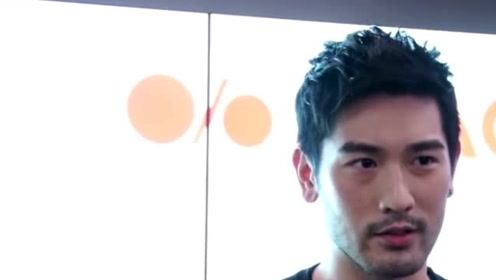 高以翔父亲提前返回台北 面容憔悴表情哀伤