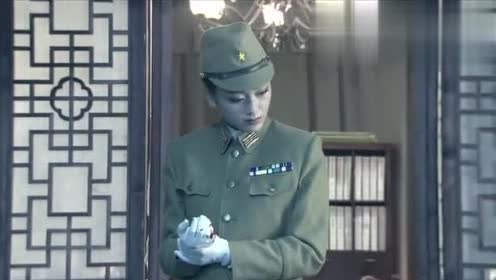 中国女特工化妆女少佐夺取机密情报,八路神枪手枪枪爆头揍死鬼子
