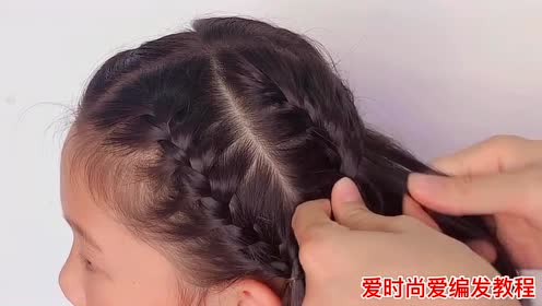 邻家小女孩参加钢琴比赛,给她做了这款发型,家长都夸可爱又好看
