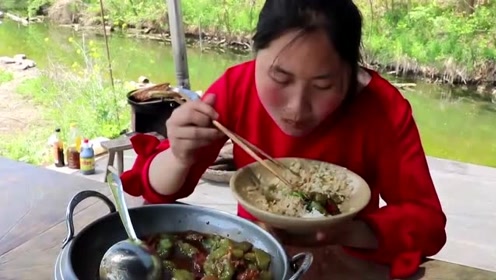 胖妹为减肥开吃莴笋,这样烹饪入口顺滑又爽口,真是过瘾