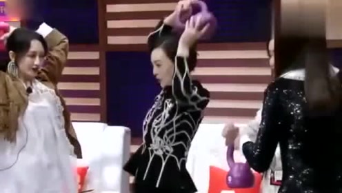 袁珊珊和王鸥同上一个节目，“情敌”见面尴尬吗？看她们怎么做！