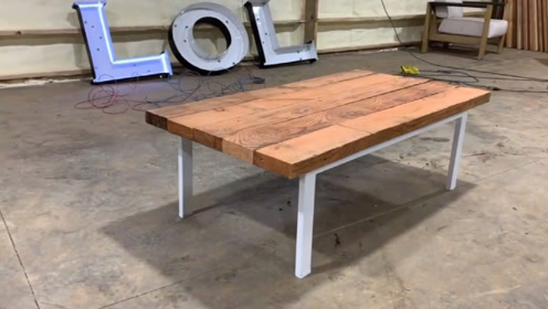 实拍国外木匠制作小桌子全过程,这种制作工艺值得国内木工学习