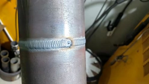 老焊工的焊接作品,这么漂亮的焊缝,估计我是做不到