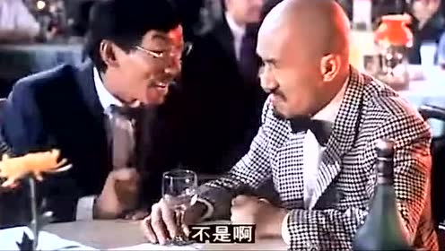 光头佬麦嘉与情敌互整,小光头一酒瓶把一家人都送进了警察局!