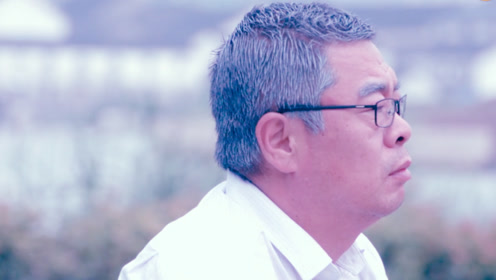 秋裤大叔一首《一晃就老了》,现实好听,感动了多少70.80后