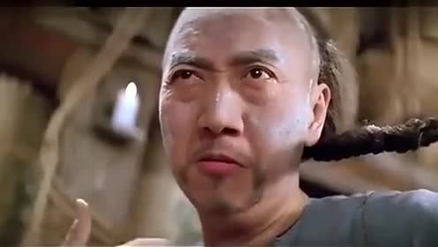 比武用暗器黄飞鸿怒了使出佛山无影脚,严振东被踢的找不到北!