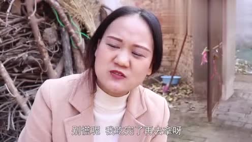 短剧,妈妈出门五天,村花和小伙伴五天没做饭,结局真是太搞笑了