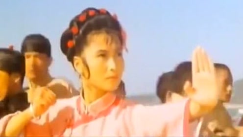 姑娘卖艺下血本,大街上施展无敌鸳鸯腿,制服了一帮歹徒