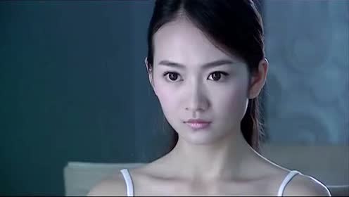 温柔的背后:美女穿的这衣服,领子敢再低点吗?