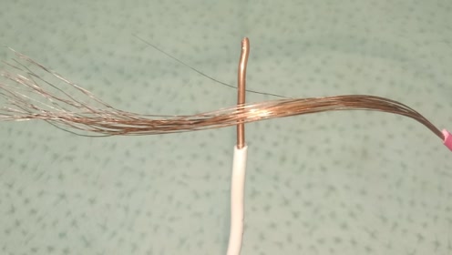 软线接硬线,1种比较经典的接法,就算电线拉断接头都不会开