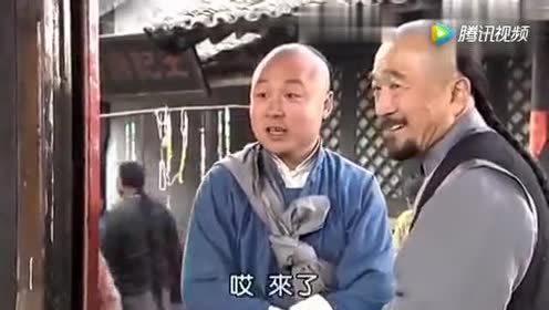 假喜来乐行医派气十足!德福看到假德福时怒火滔天要砸店