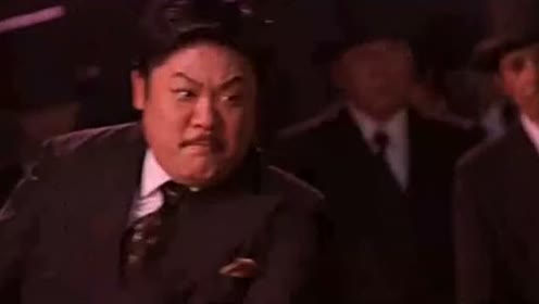 鳄鱼帮帮主冯小刚和陈国坤演的斧头帮帮主彪戏