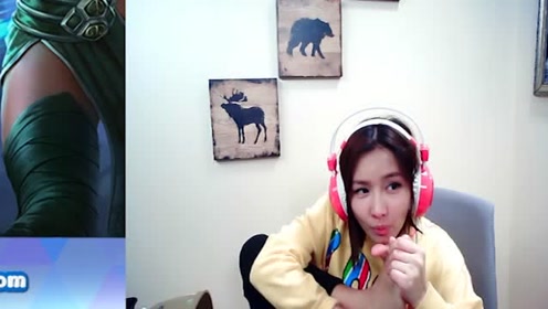 女主播miss当众脱袜子亲脚!万千网友直呼辣眼睛!