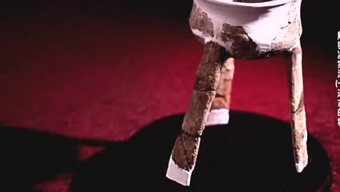 让人惊讶的是罕见的玉器工艺水平极高！佩服久远的古人制造能力！