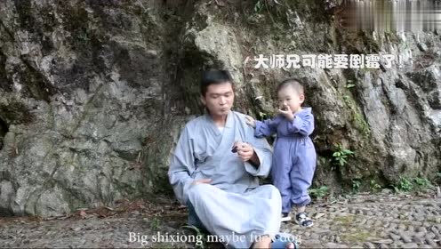 双胞胎小和尚偷吃肉被抓到后反应太萌了大和尚一句话令人捧腹