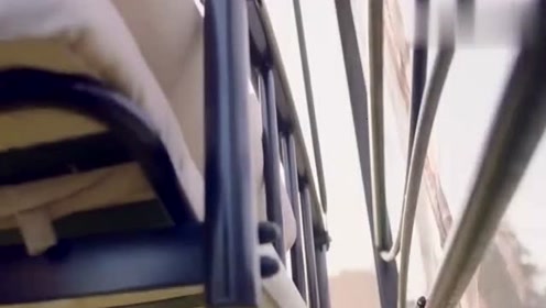 男保姆和女主人正在打高尔夫，不料孩子白血病犯了，晕死过去！