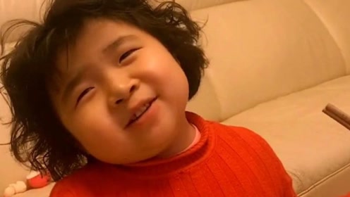 李欣蕊太搞笑了,竟然这样说爸爸,网友:小嘴叭叭太能说了!