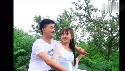 贵州山歌《妹妹好似云中仙》张馨月和赵刚对唱山歌,唱的好听