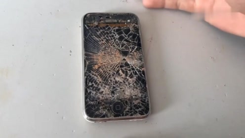 捡来一部破烂不堪的报废苹果3手机,拿回来重新修复,看看值不值