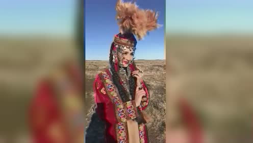 据说这是新疆哈萨克族的美女,这一刻,我真以为她是个外国人