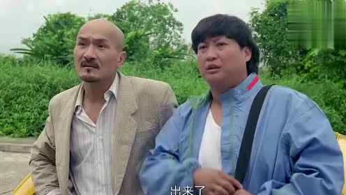 《瘦虎肥龙》粤语版,瘦虎肥龙偷进屋去装偷听器,却遇上主人回来