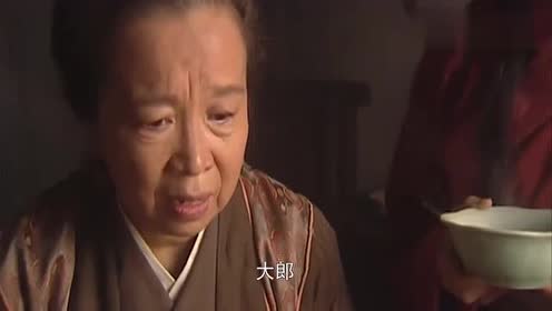 水浒传:大郎不肯吃药,还是王婆厉害,几句话让他睁开眼!