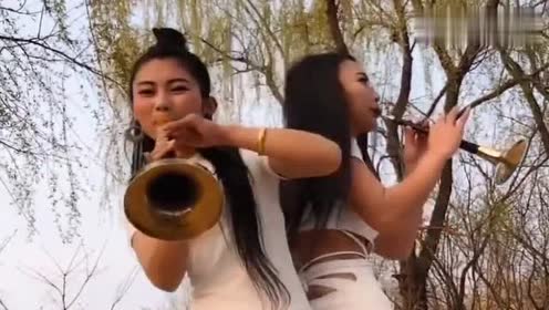 美女唢呐演奏,吹的声音干净利落,抑扬顿挫,是个好唢呐手!