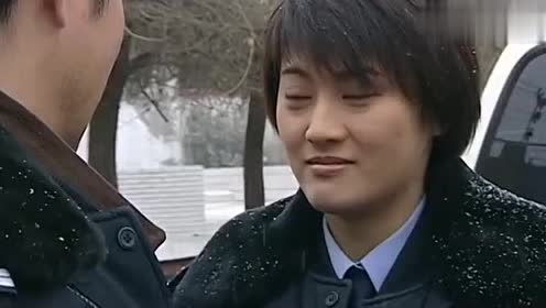 谎言背后:丈夫半夜才回家,妻子怀疑他在外面有人,偷偷